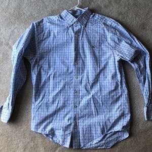 Vineyard Vines button down Size Medium